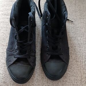 Converse Men's Black Canvas Sneakers